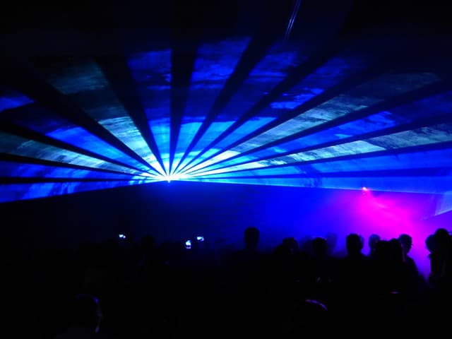 561262985_w640_h2048_6d95436e84eb976d10227fe8ac34e798.jpg